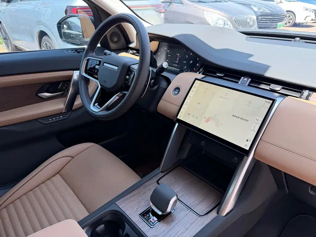Land Rover Discovery Sport 2025 — фото 9