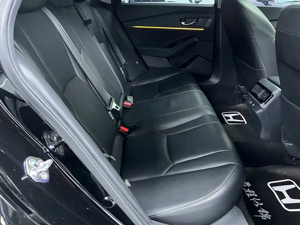 Honda Accord 2023 — фото 11