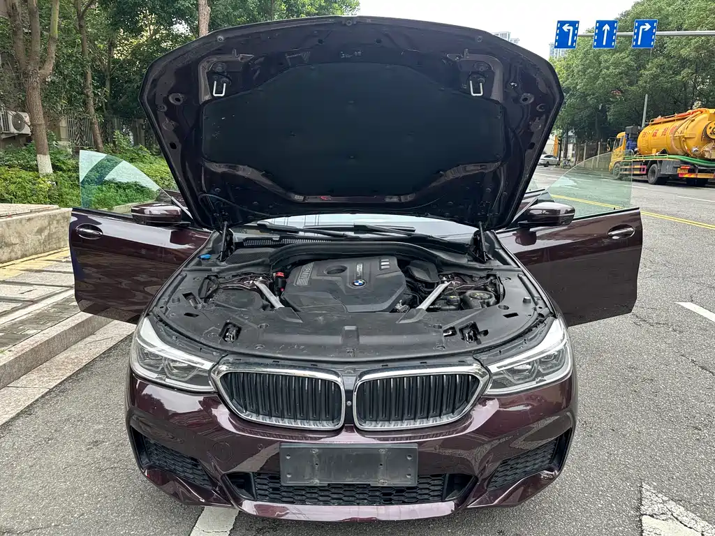 BMW 6 Series GT 2018 — фото 10