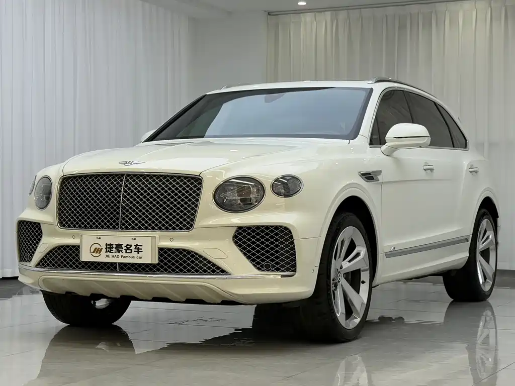 Bentley Bentayga 2021 — фото 1