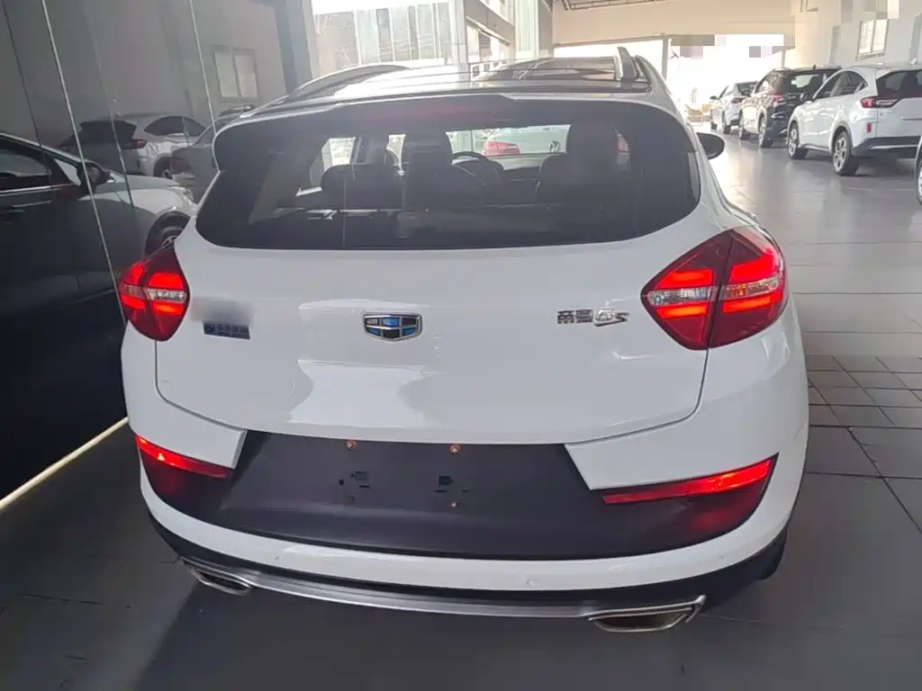 Geely Emgrand GS 2017