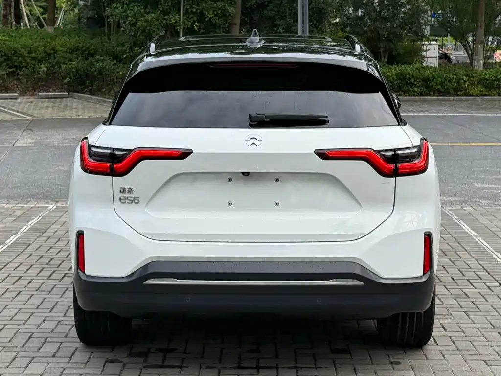 NIO ES6 2021
