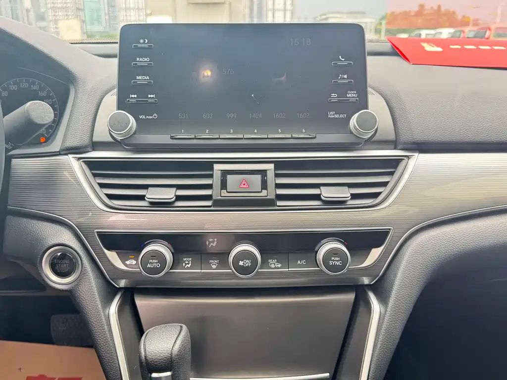 Honda Accord 2021 — фото 10