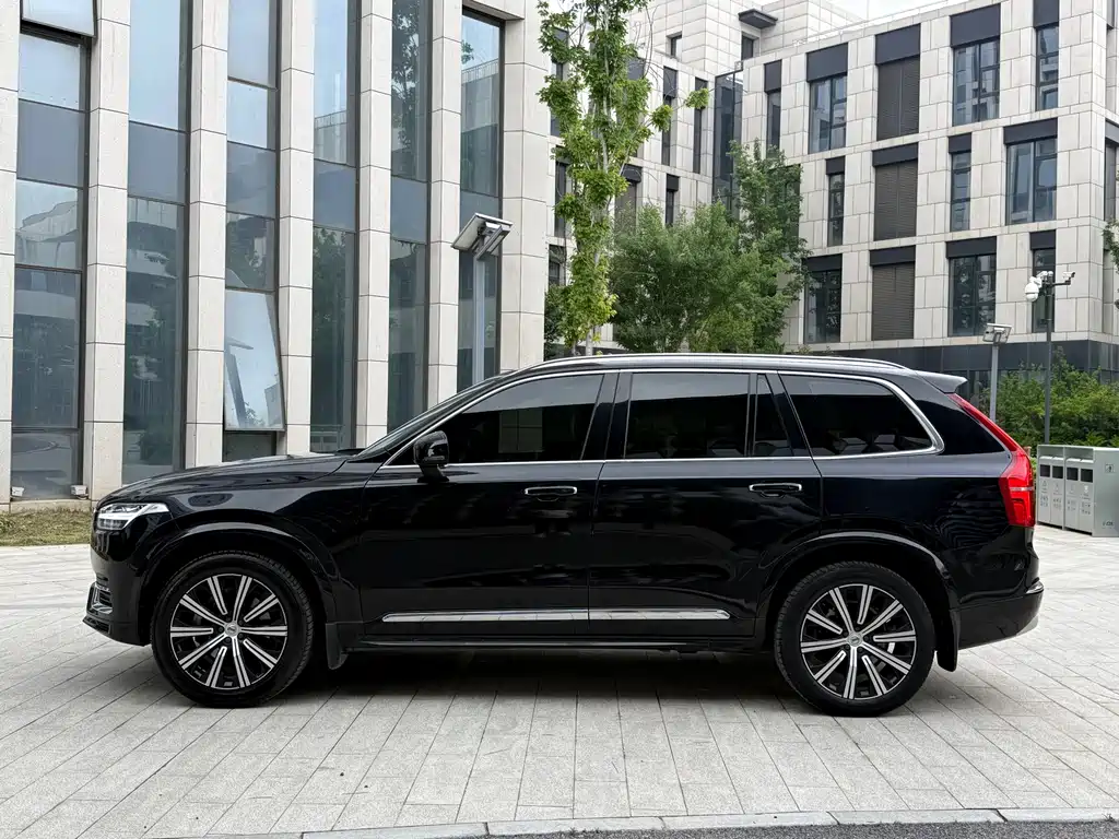 Volvo XC90 2022 — фото 3