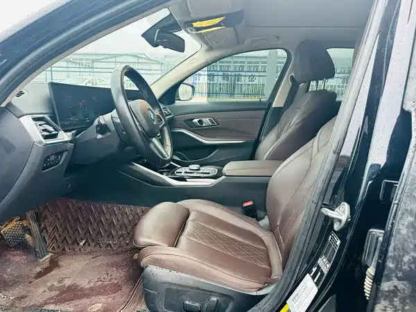BMW i3 2024