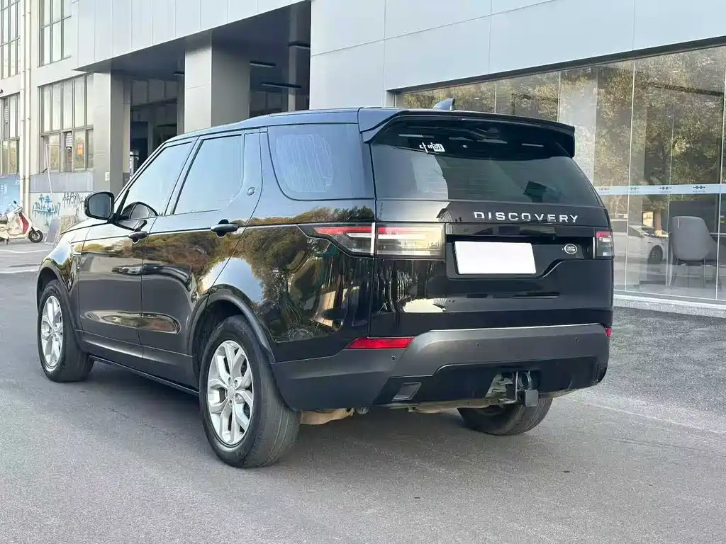 Land Rover Discovery 2018 — фото 9