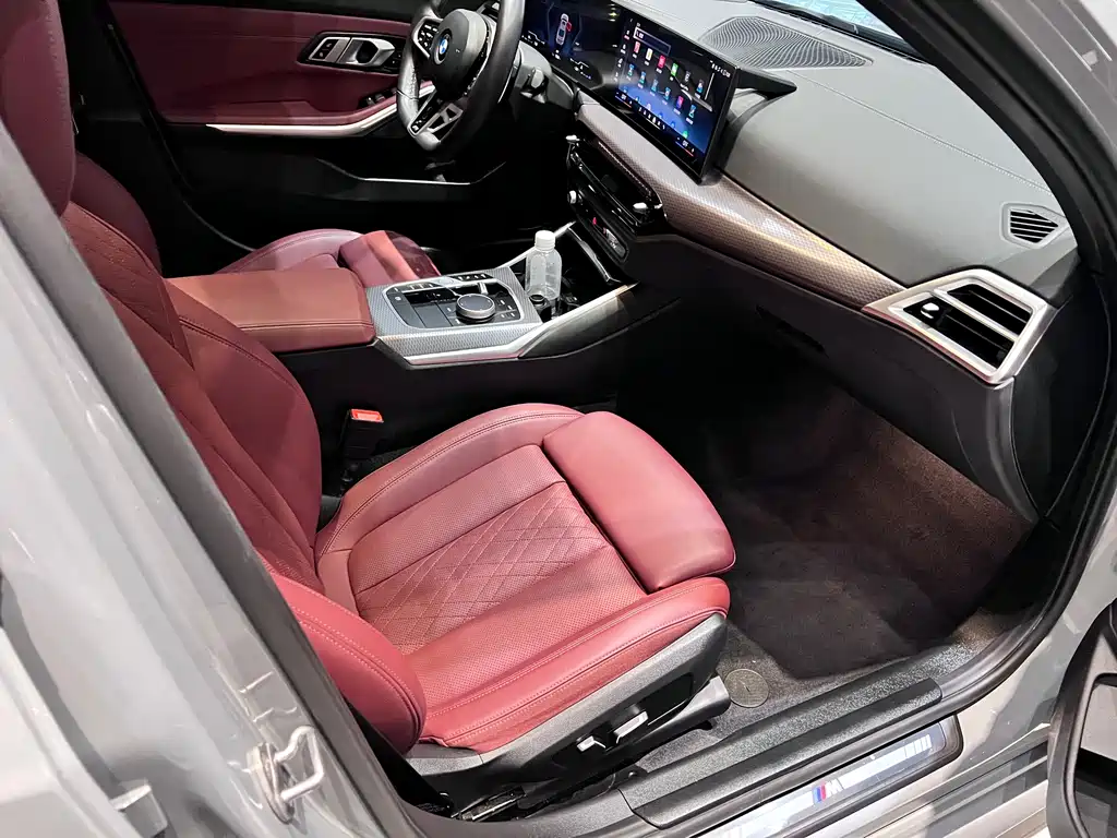 BMW 3 Series 2025 — фото 13