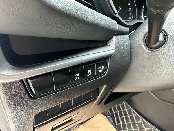 Mazda 3 Axela 2022