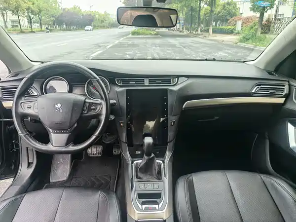 Peugeot 408 2018