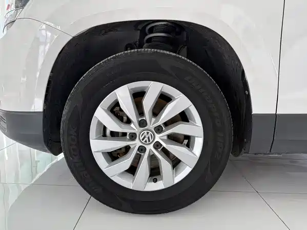 Volkswagen Tharu 2020