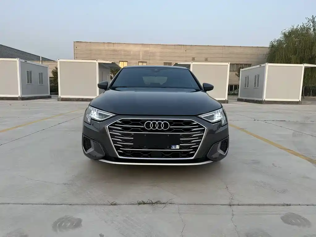 Audi A3 2023 — фото 2