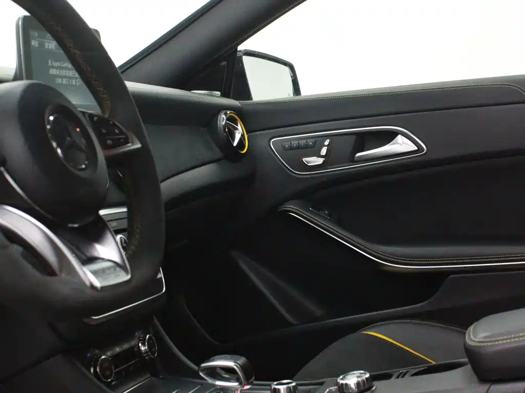 Mercedes-Benz CLA AMG 2018 — фото 8