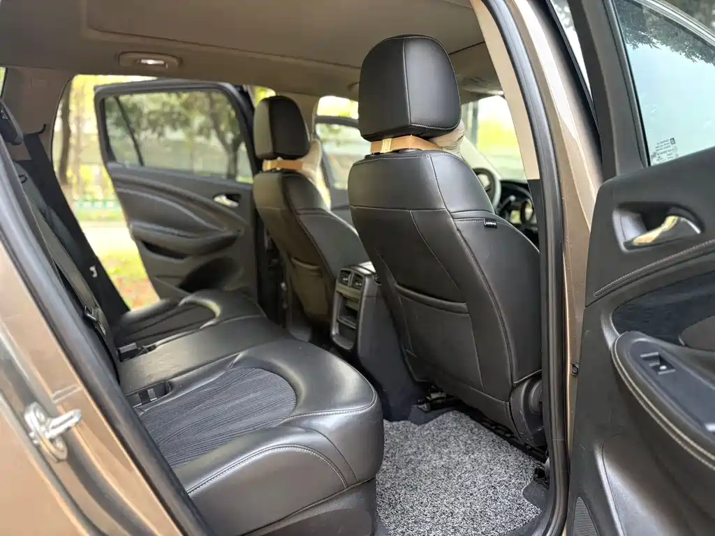 Buick Envision Plus 2017 — фото 8