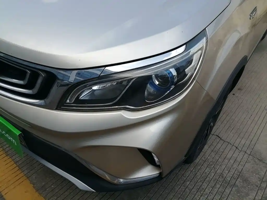 Geely Vision X3 2018 — фото 24