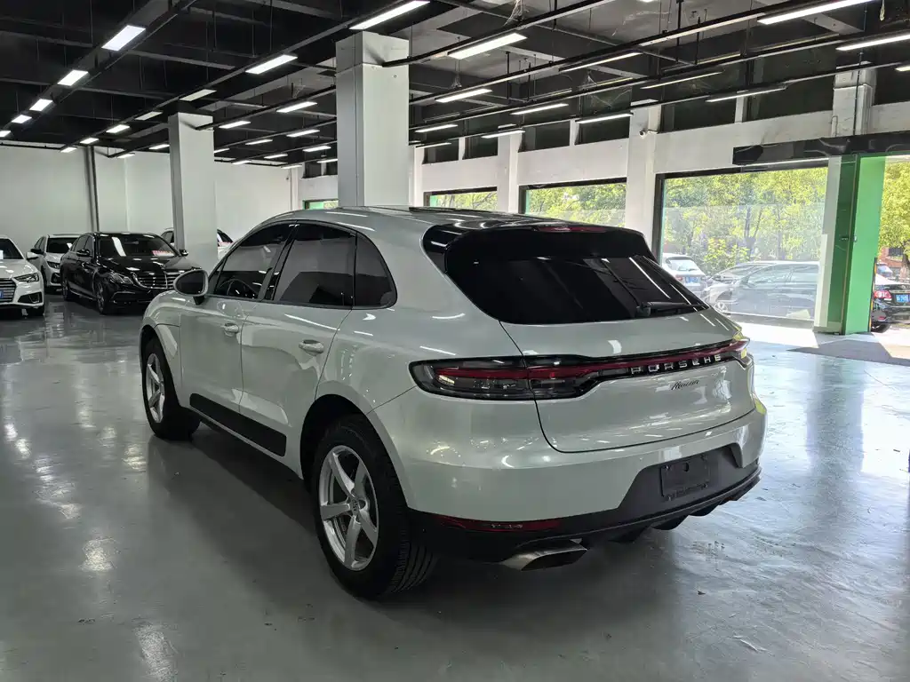 Porsche Macan 2020 — фото 7