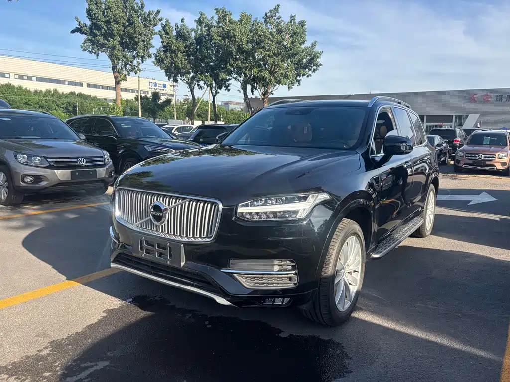 Volvo XC90 2016 — фото 1