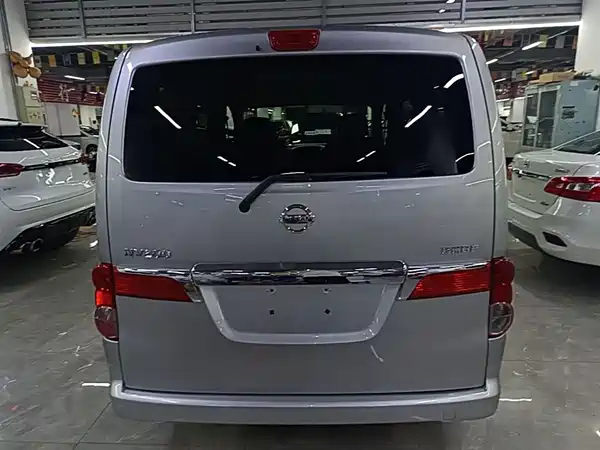 Nissan NV200 2013