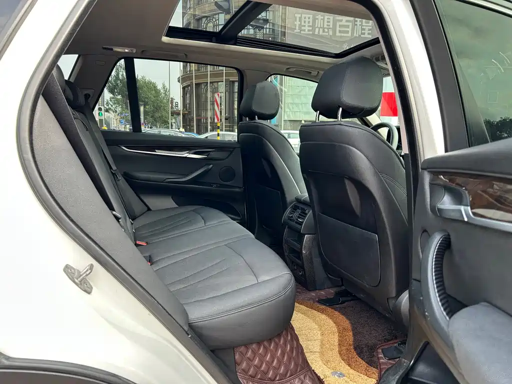 BMW X5 2015 — фото 18