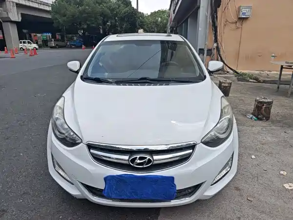 Hyundai Elantra Langdong 2015