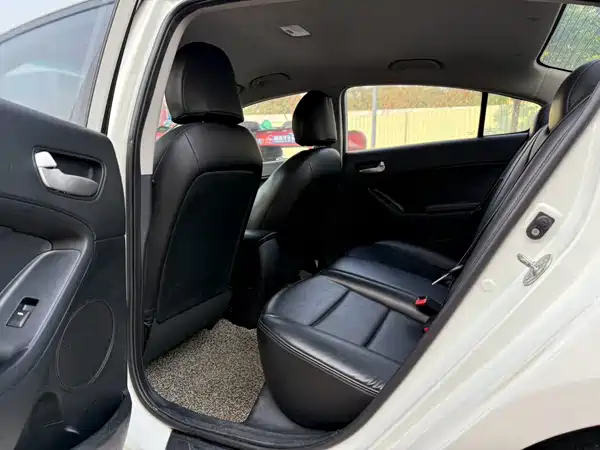 Kia K3 2016