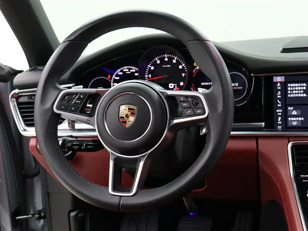 Porsche Panamera 2020 — фото 18