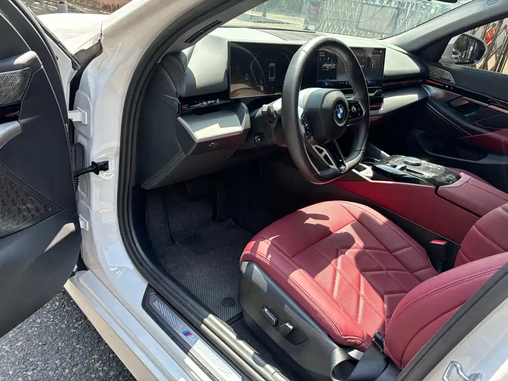 BMW 5 Series 2024