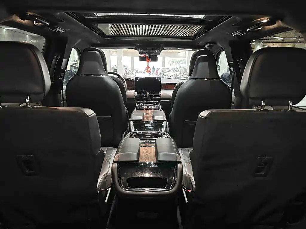 Lincoln Navigator 2023 — фото 25