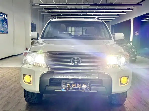 Toyota Land Cruiser 2012