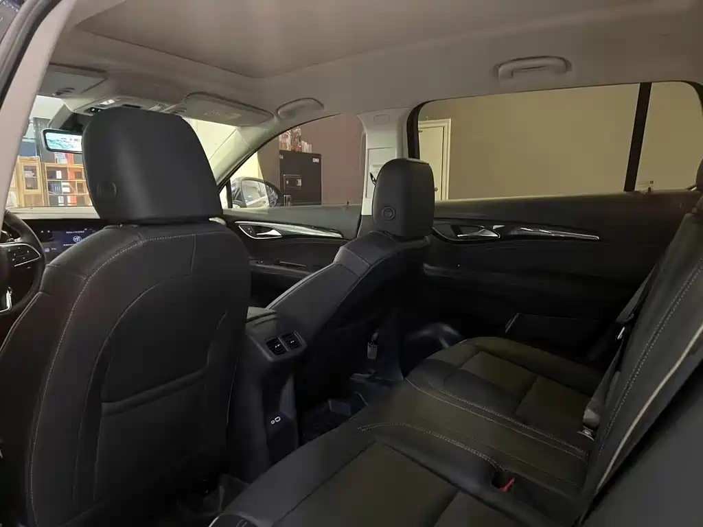Buick Envision Plus 2023