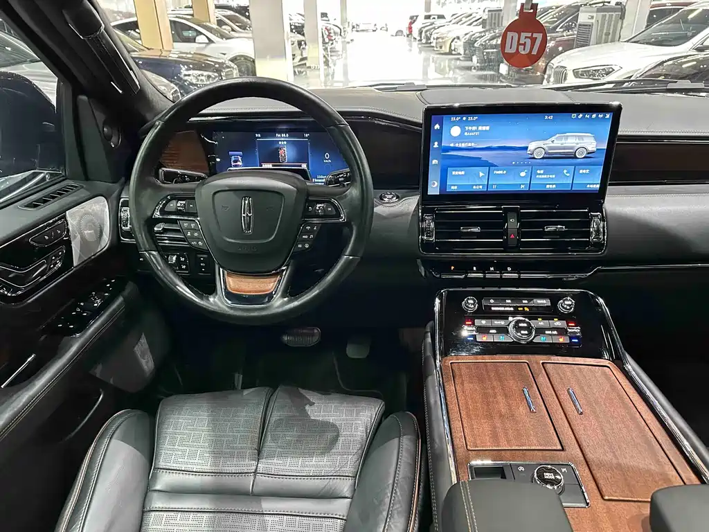 Lincoln Navigator 2023 — фото 16