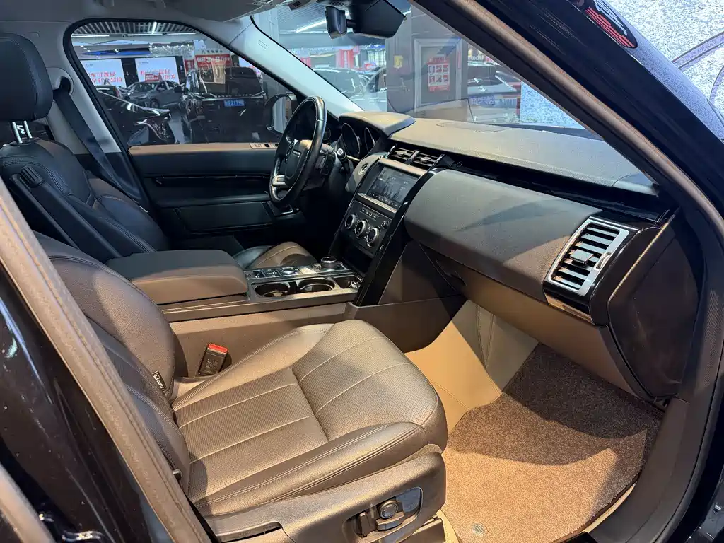 Land Rover Discovery 2019 — фото 15