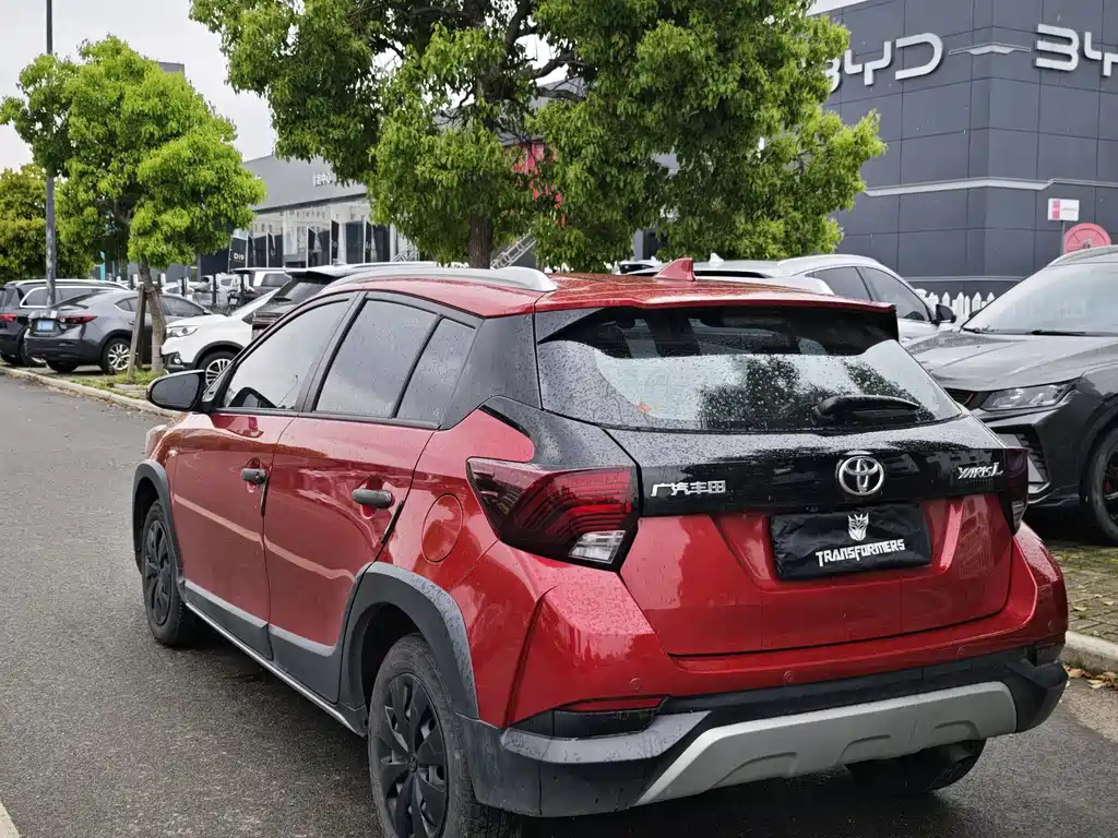 Toyota Yaris L 2021 — фото 4