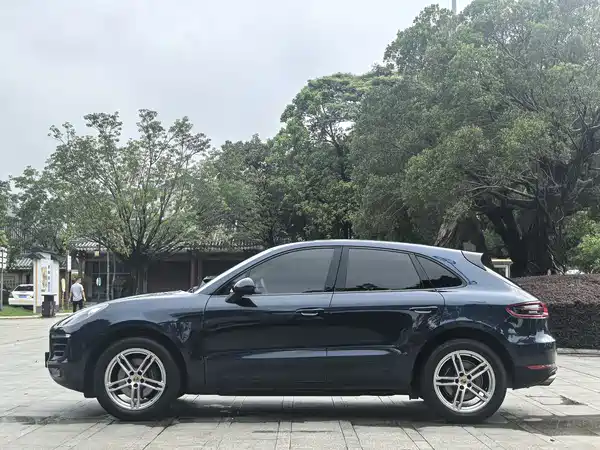 Porsche Macan 2014