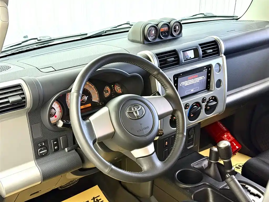 Toyota FJ Cruiser 2019 — фото 13
