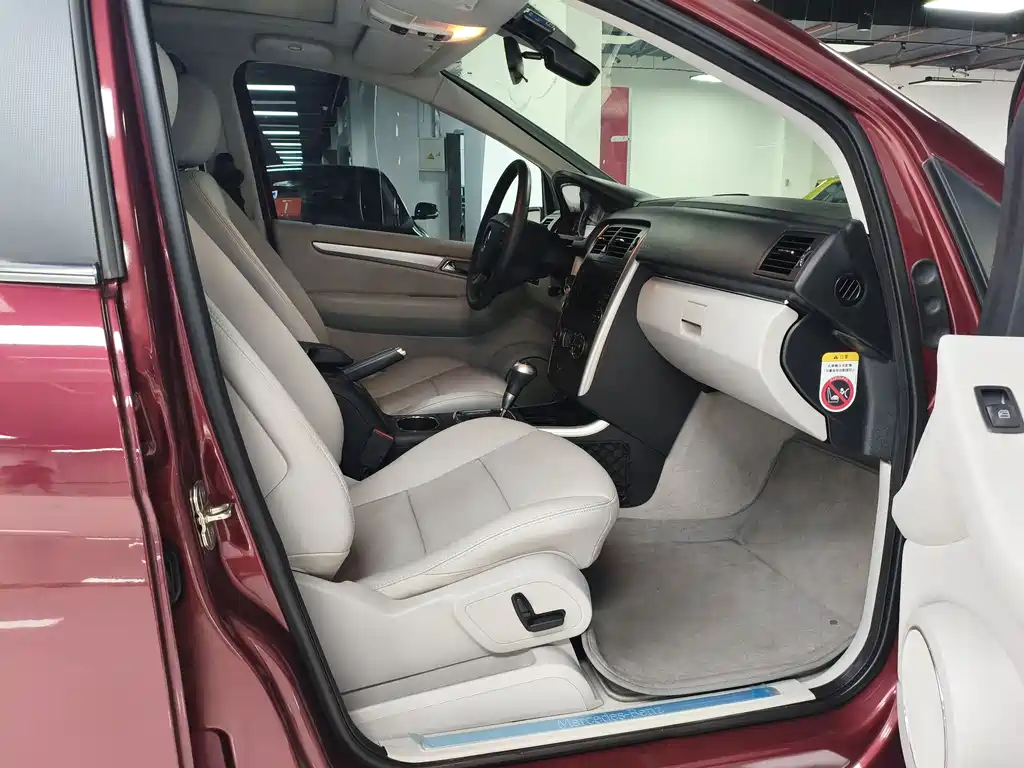 Mercedes-Benz B-Class 2010 — фото 24