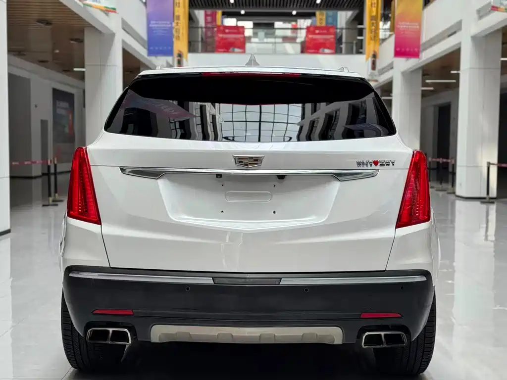 Cadillac XT5 2017 — фото 6