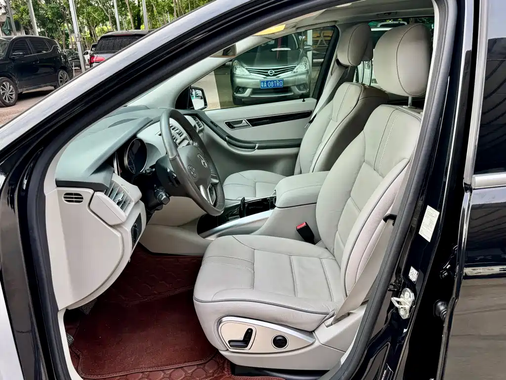 Mercedes-Benz R-Class 2015 — фото 16