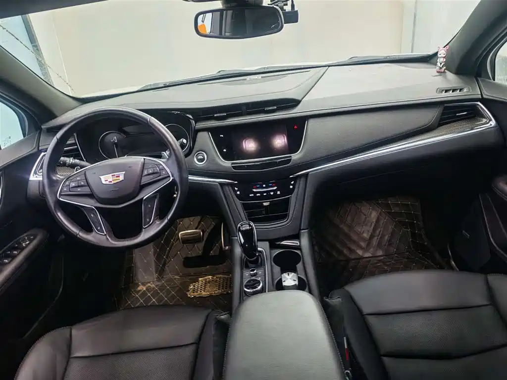 Cadillac XT5 2021 — фото 11