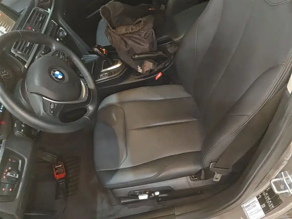 BMW 3 Series 2017 — фото 15