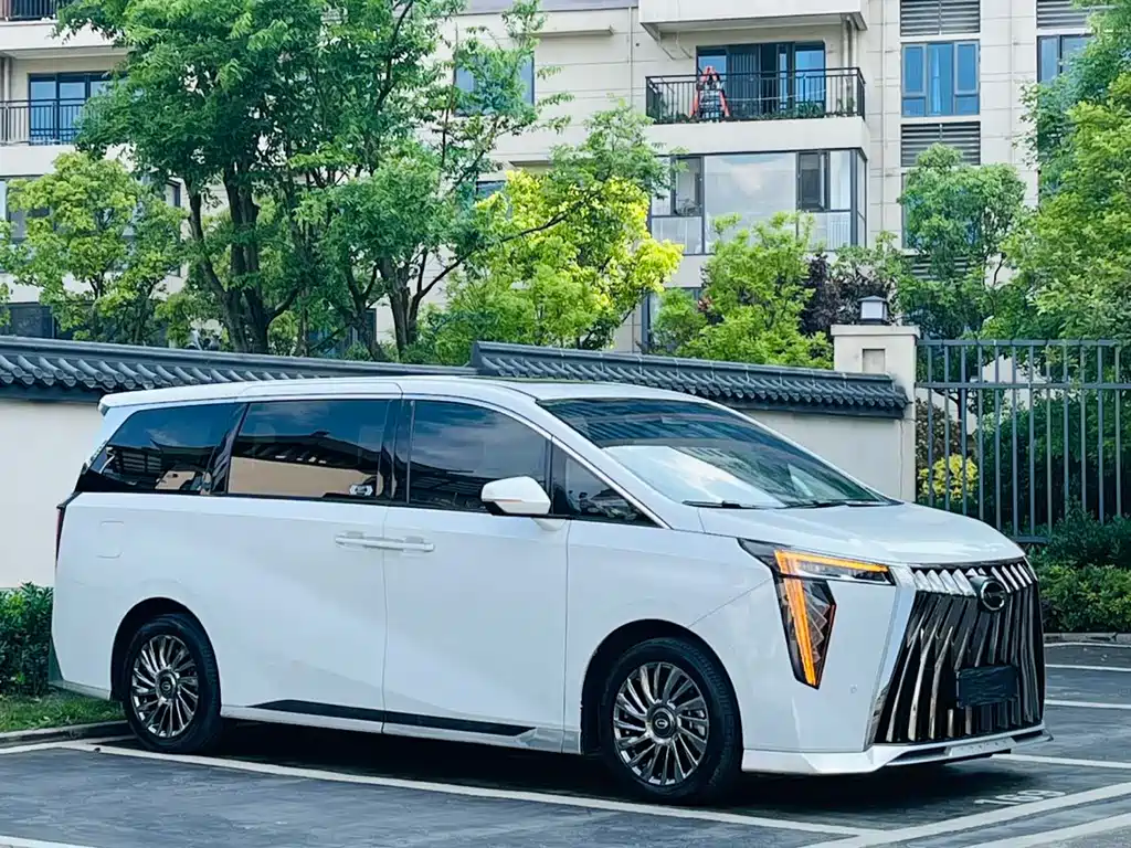 GAC Motor Trumpchi M8 2023 — фото 2