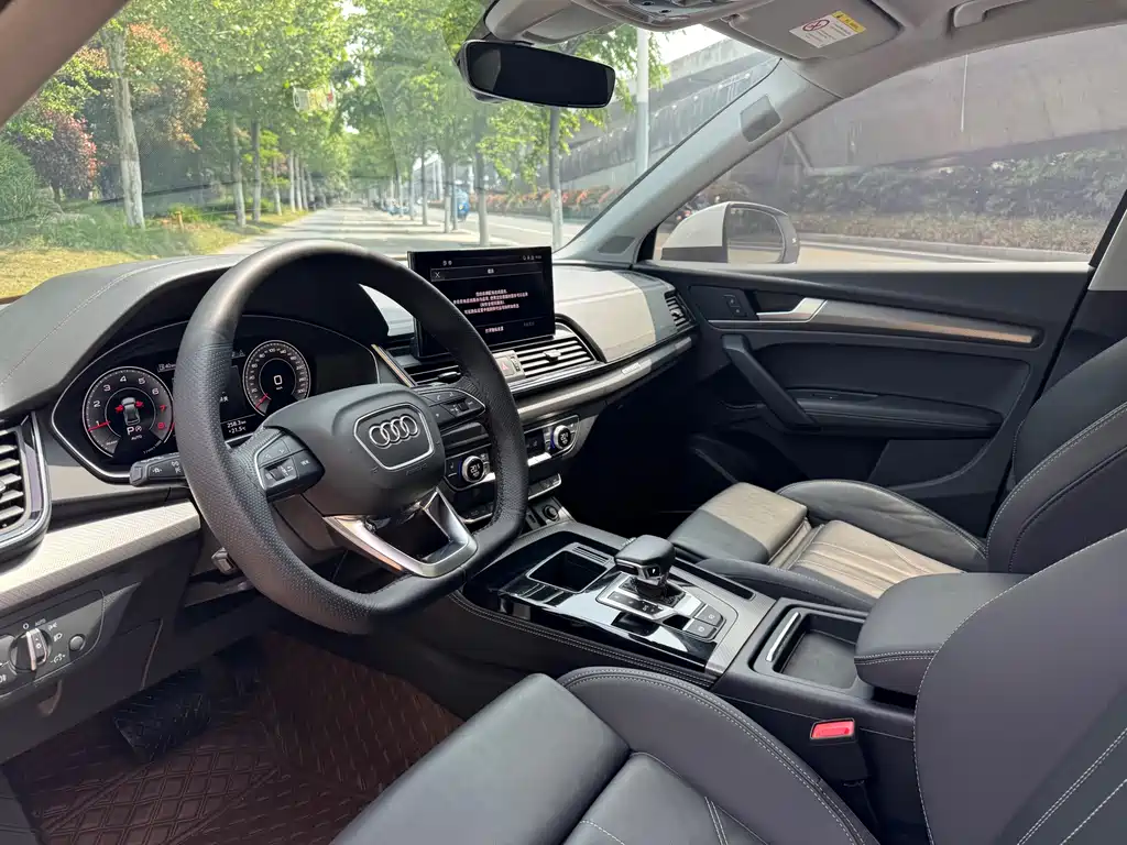 Audi Q5L 2022 — фото 6