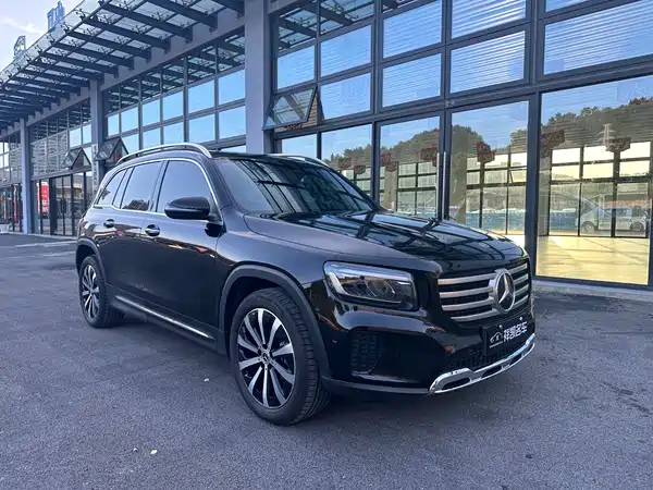 Mercedes-Benz GLB 2025