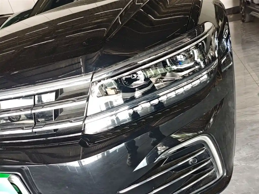 Volkswagen Tiguan L PHEV 2021 — фото 24