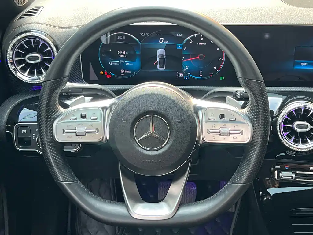 Mercedes-Benz A-Class 2020 — фото 4