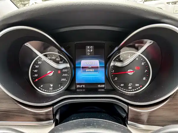 Mercedes-Benz V-Class 2021