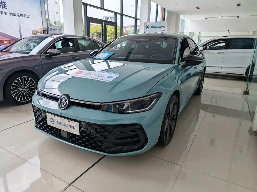 Volkswagen Passat 2024