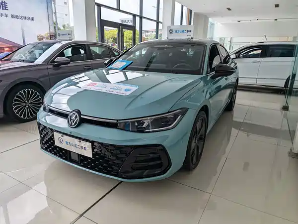 Volkswagen Passat 2024
