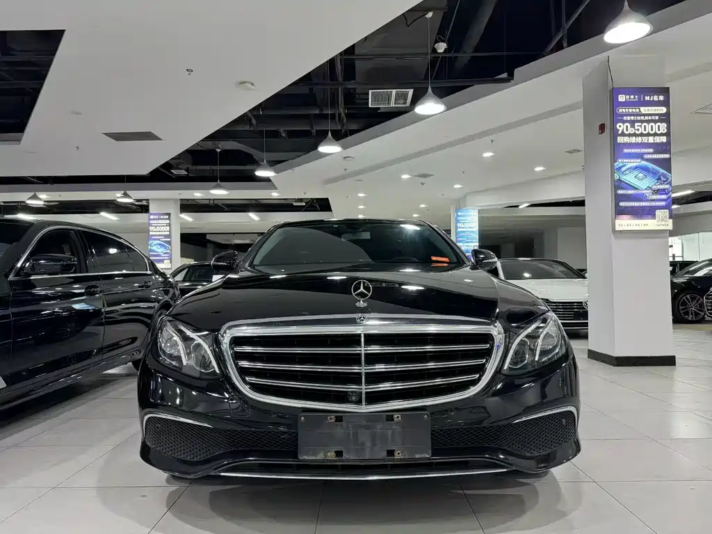 Mercedes-Benz E-Class 2019 — фото 16