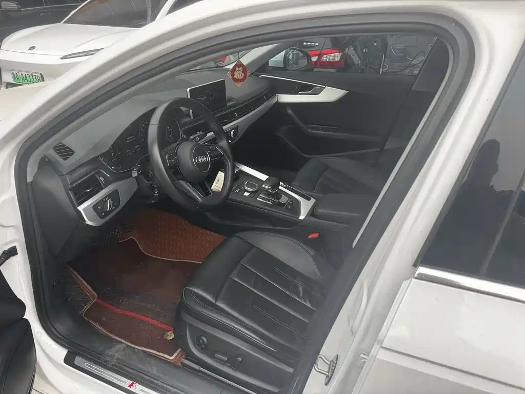 Audi A4L 2020