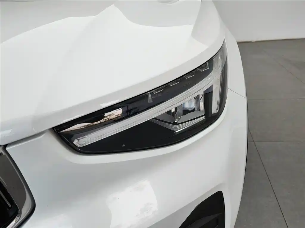 Volvo XC40 2023